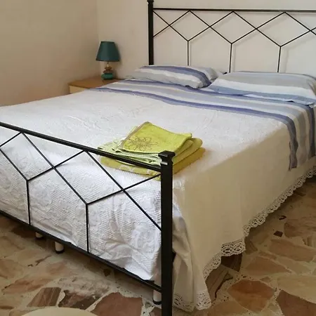 Sara Bed & Breakfast Ossi
